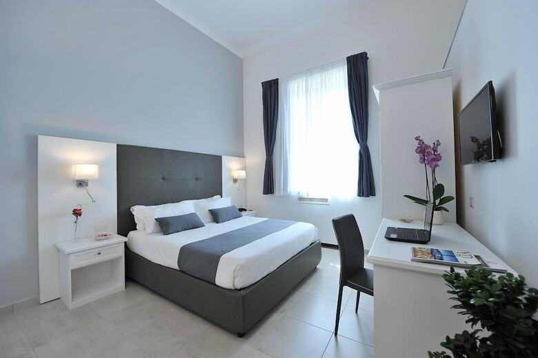 Hotel Sorrento Bay