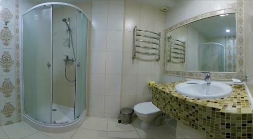Golden House Hotel