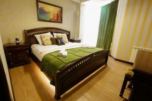 Golden House Hotel