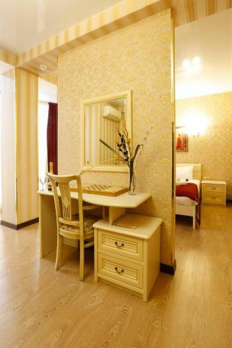 Golden House Hotel