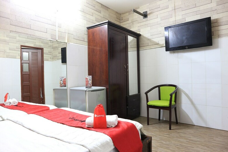 Hotel Reddoorz @ Cong Hoa Street