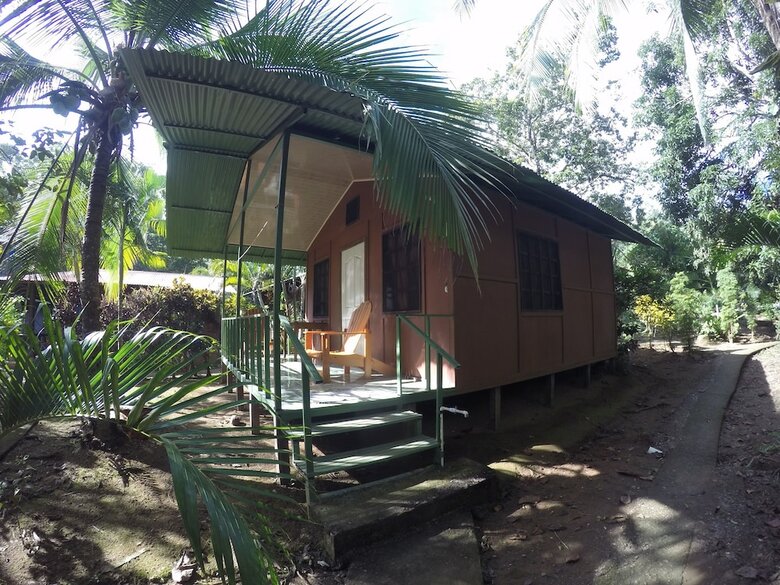 Bed & Breakfast Jonny's Cabins Drake Day