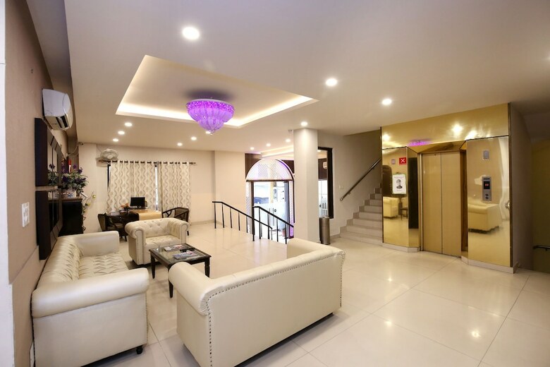 Hotel Oyo 139 Hanh Long