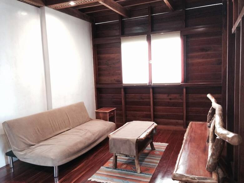 Hotel Pahiluna Guesthouse