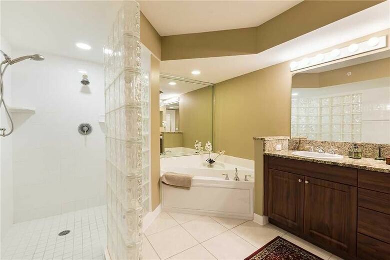 Dimucci Towers 908 - Three Bedroom Condo