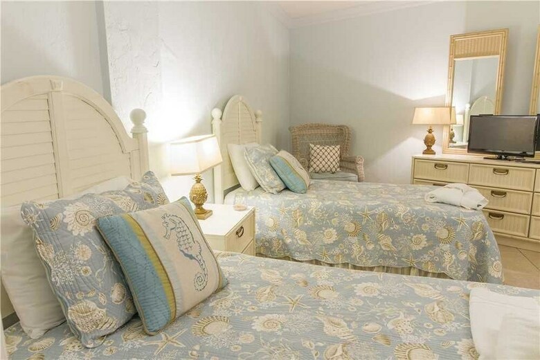 Captains Quarters 218 - Two Bedroom Condo