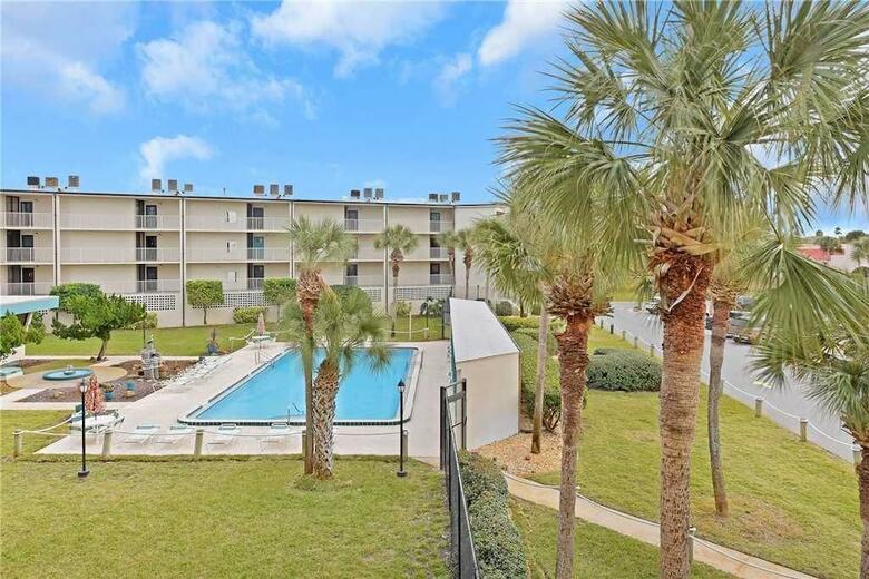 Captains Quarters 218 - Two Bedroom Condo