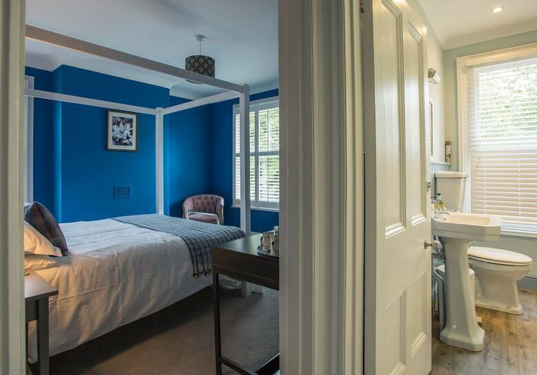 Bed & Breakfast Number 8 Cheltenham