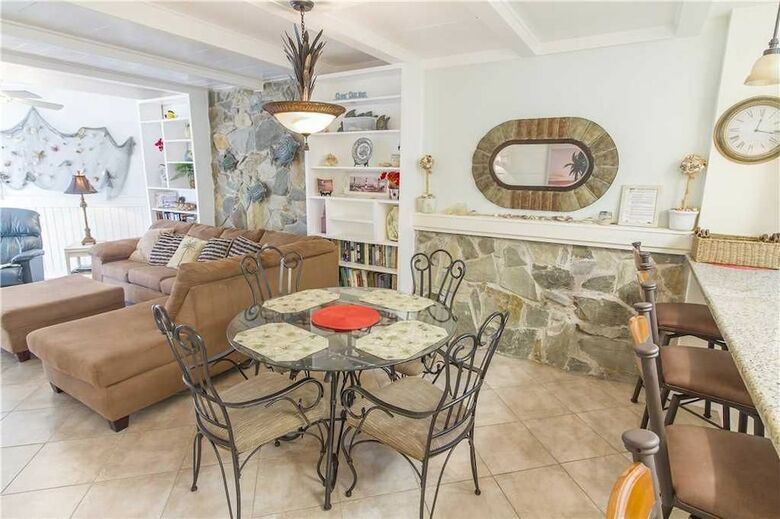 Island House B107 - Two Bedroom Condo
