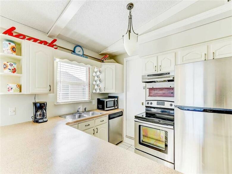 Barefoot Beach House - Four Bedroom Home