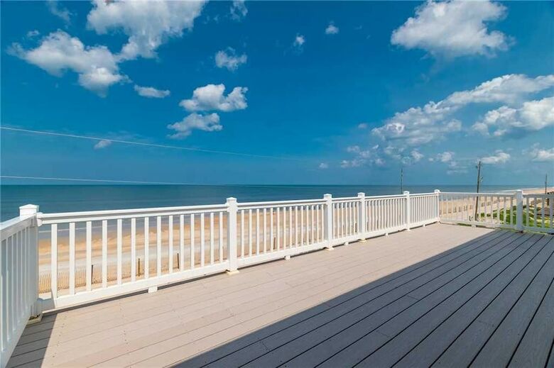 Beachfront Sapphire - Six Bedroom Home