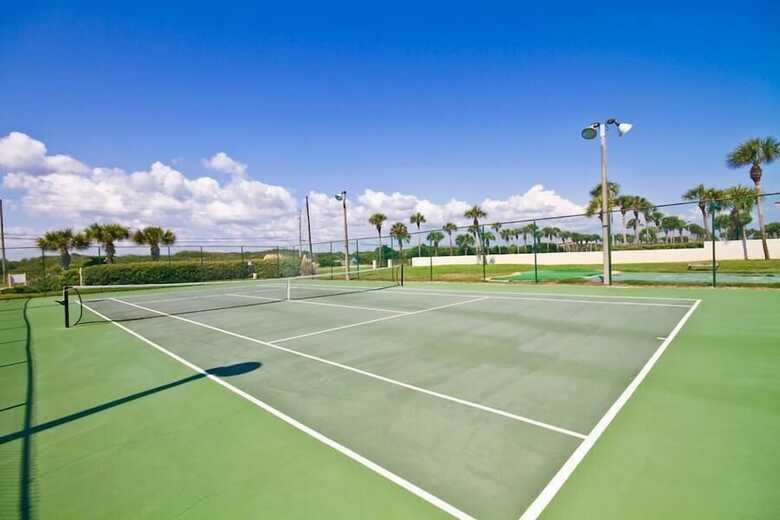 Four Winds F15 - Two Bedroom Condo