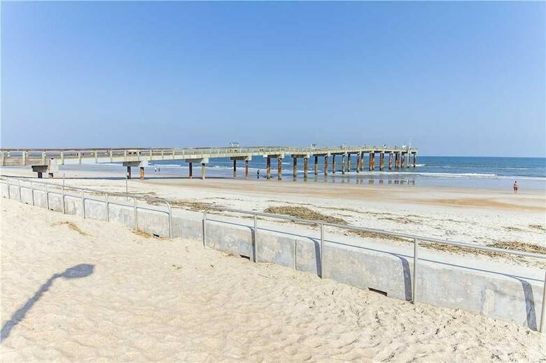 Four Winds F15 - Two Bedroom Condo