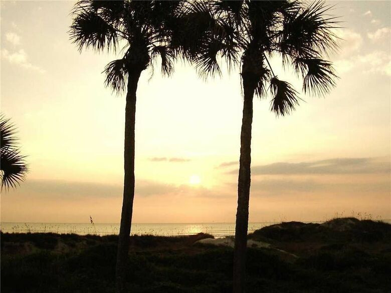 Sand Dollar II 207 - Three Bedroom Condo