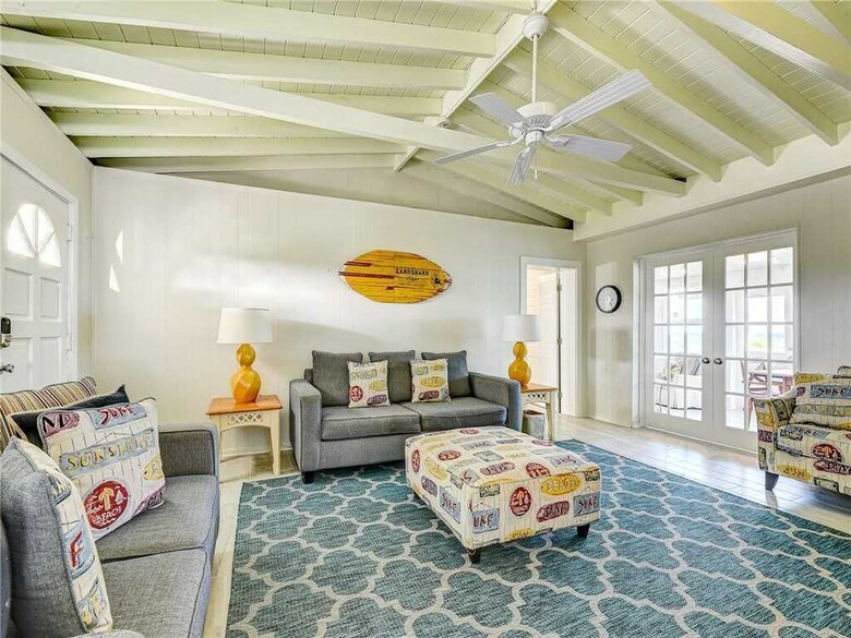 The Cali House - Four Bedroom Home