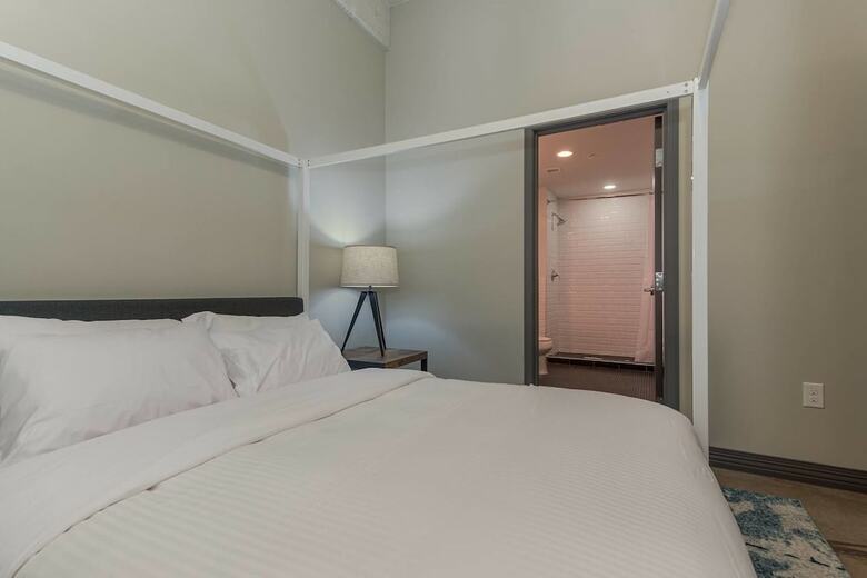 Apartamentos Brand New Stunning Unit - Downtown!
