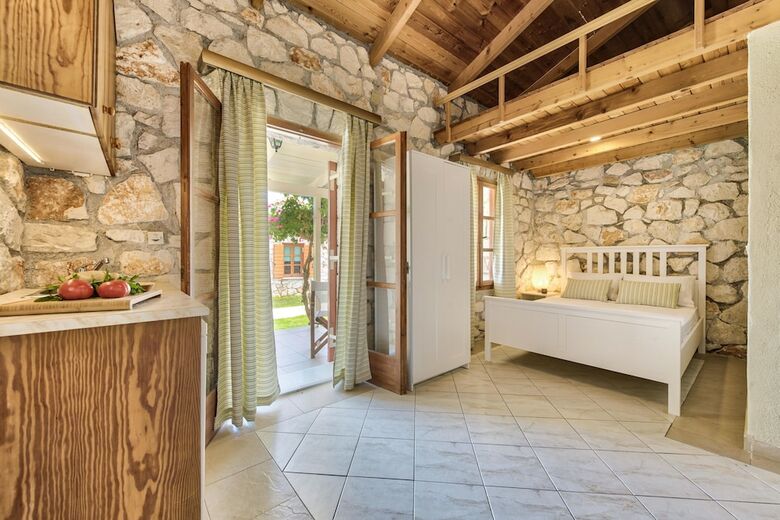 Hotel Evylio Houses