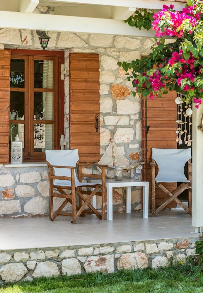Hotel Evylio Houses