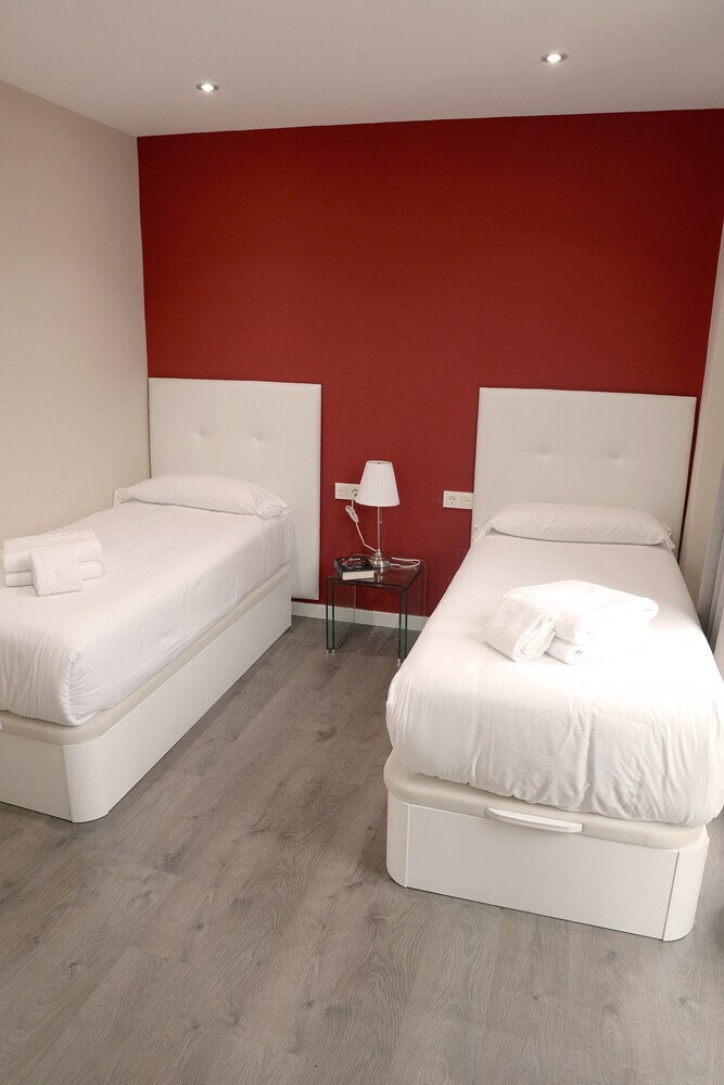 Apartamentos Mesones 18 3000