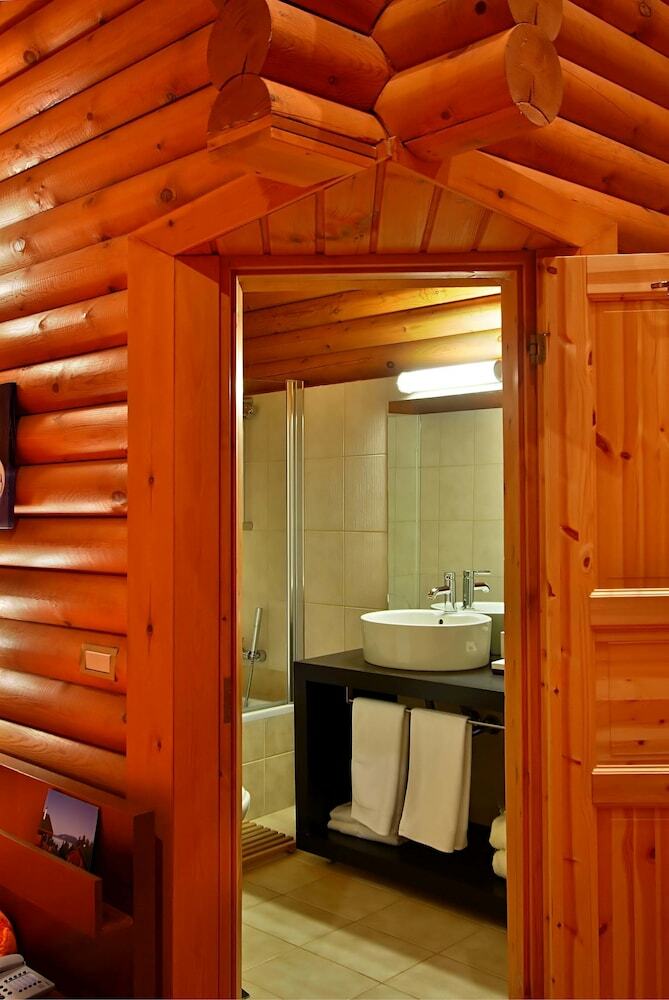 Aparthotel Kedros Village