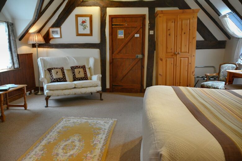 Bed & Breakfast The Crown Country Inn
