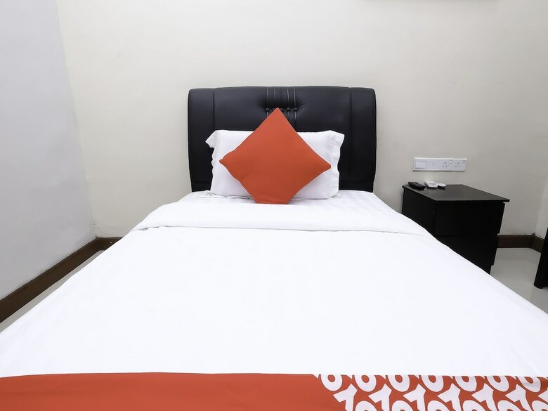 Oyo 714 Arina Hotel