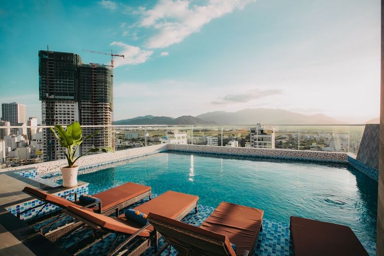 Le's Cham Hotel