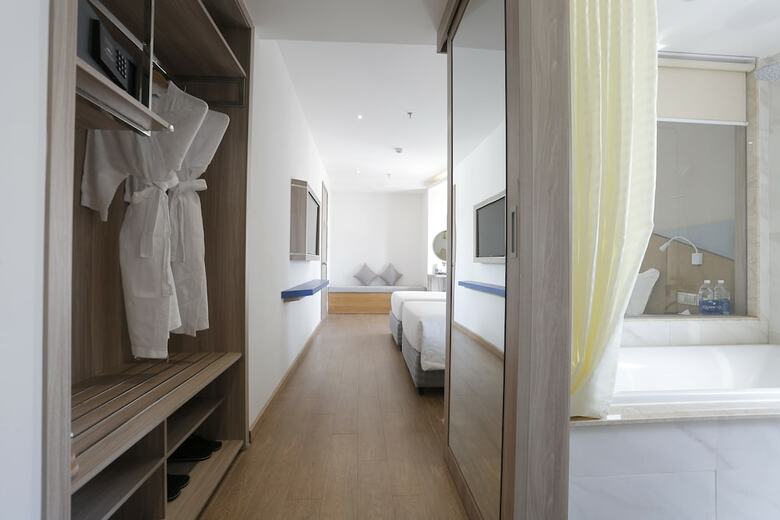 Le's Cham Hotel