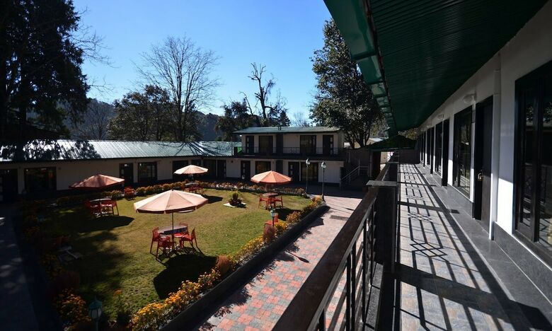 Hotel Raj Bilas Palace