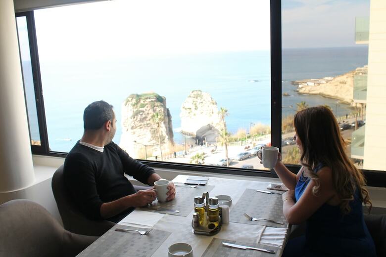 Hotel Raouche Rock Suites