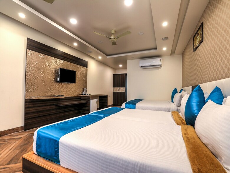 Oyo 14474 Hotel Balaji Grand