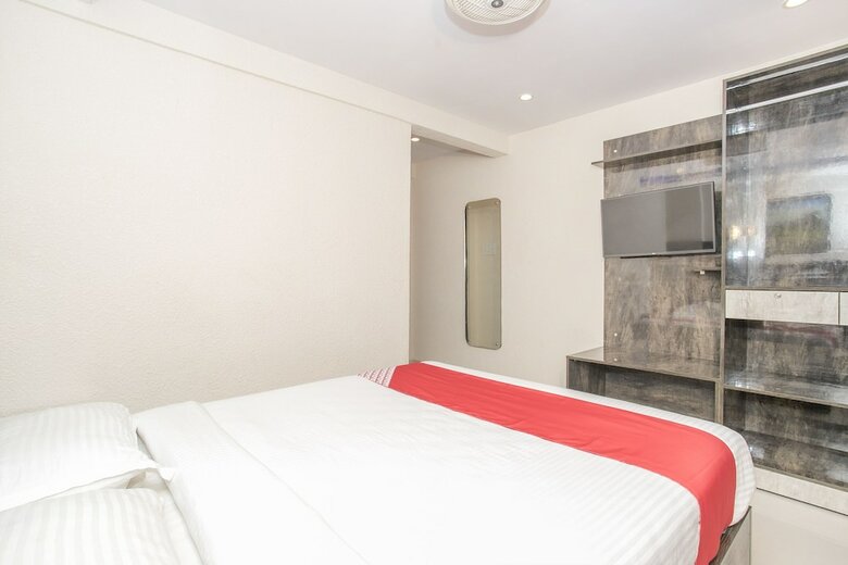 Hotel Oyo 26197 Pride Suites