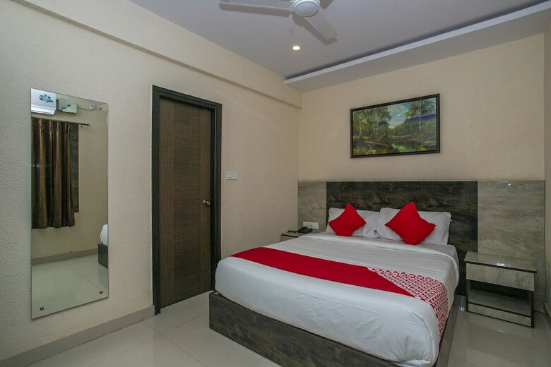 Hotel Oyo 26197 Pride Suites