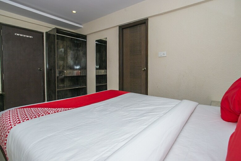 Hotel Oyo 26197 Pride Suites