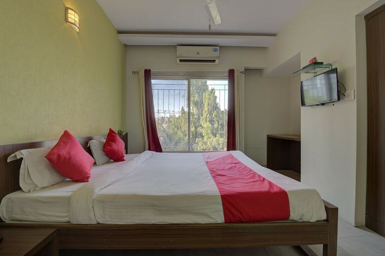Oyo 24981 Hotel Ashwamedh Residency