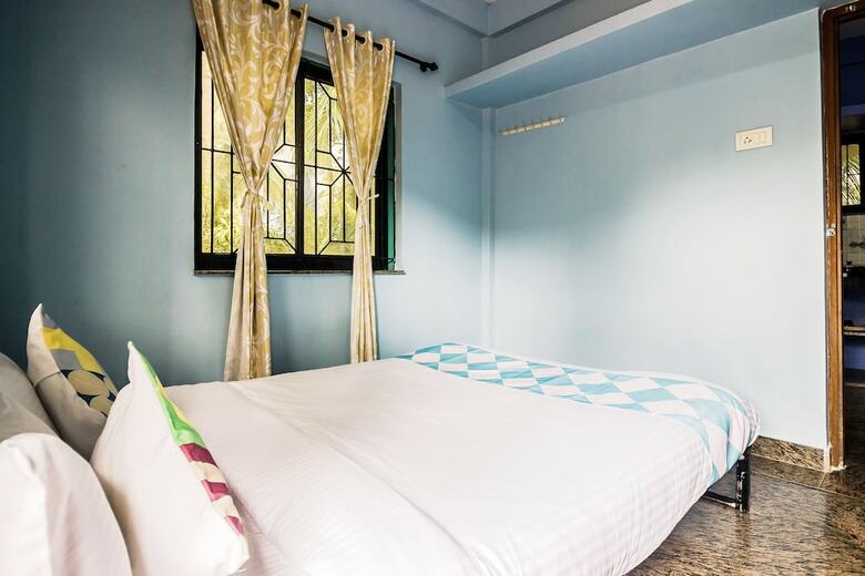 Oyo 19176 Home River View 2bhk Siolim