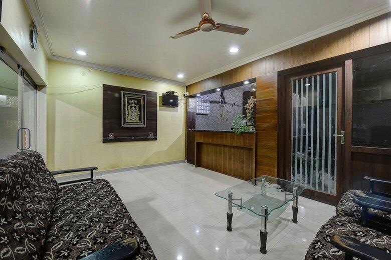 Hotel Oyo 22499 Vishnu Residency