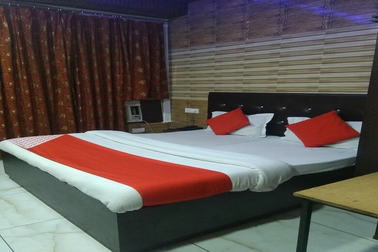 Oyo 23665 Hotel Ajay