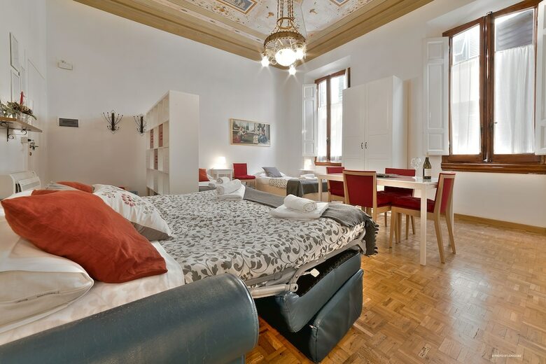 Wine Apartments Florence Pinot