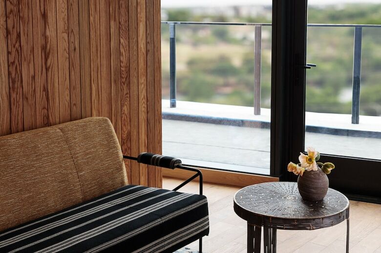 Austin Proper Hotel And Residences