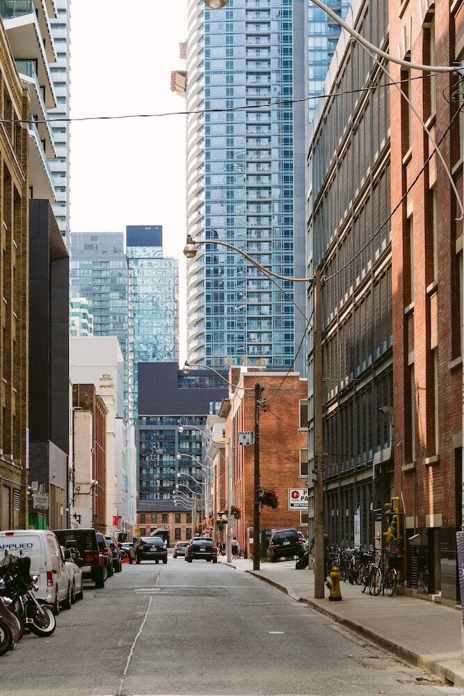 Quickstay - Luxurious 2-bedroom Condo (Downtown Core)