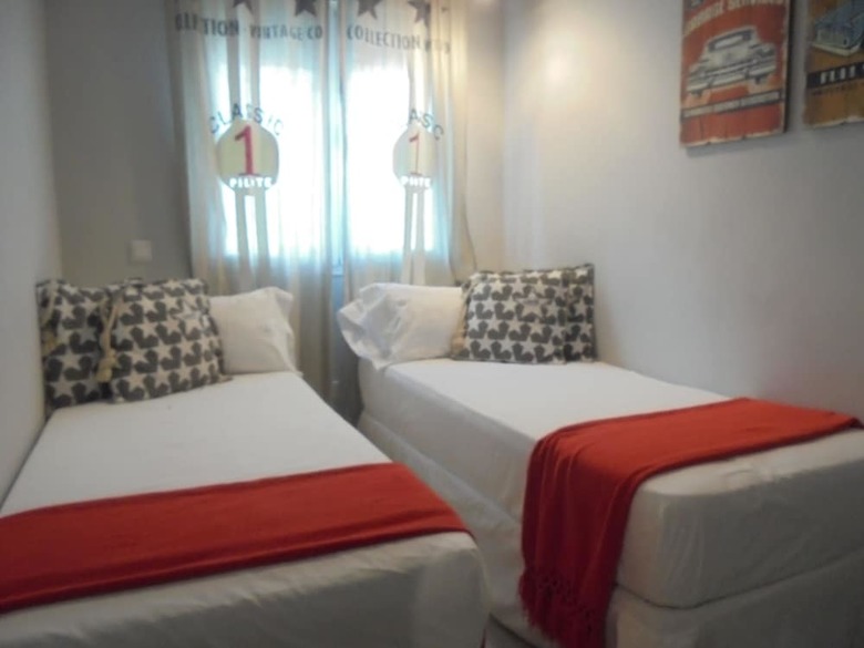 Hostal Tak