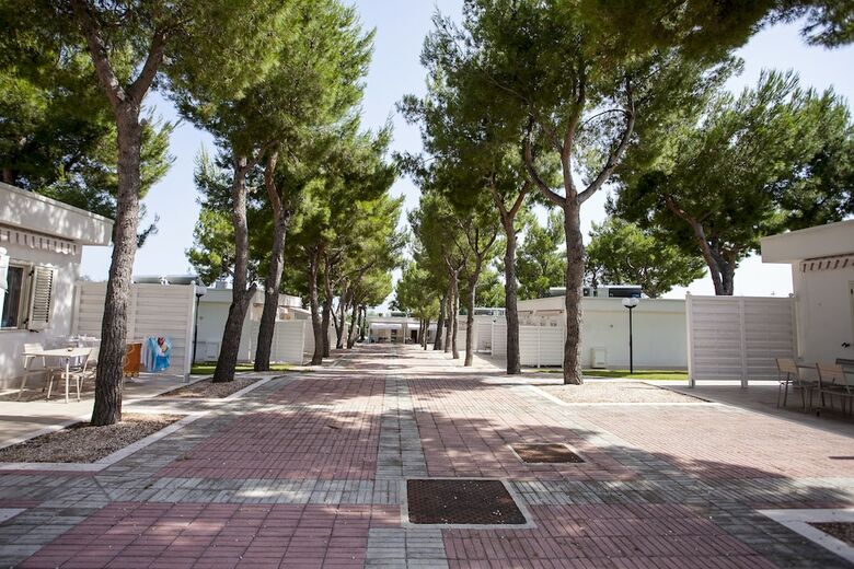 Villaggio Turistico Baia Del Monaco