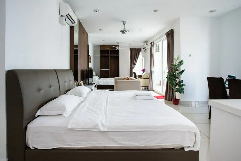 Apartamentos Summertime Mansion One Gurney Drive