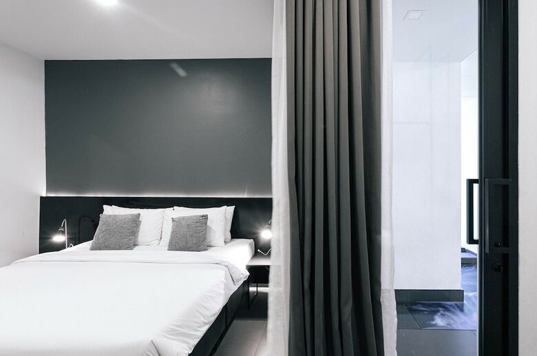 Crew Hotel