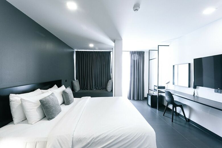 Crew Hotel