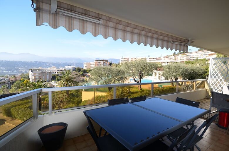 Spacious Apartment 5 Persons With Swimming-pool And Terrace Nice West