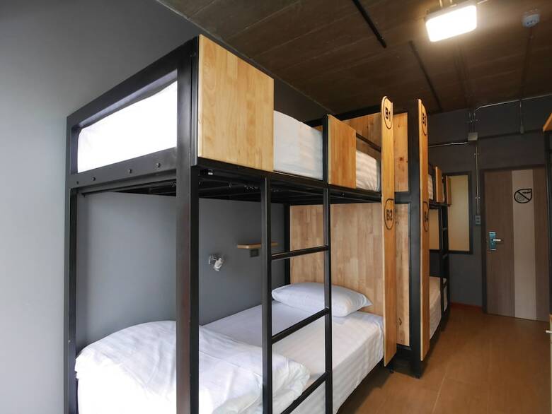 Hostal Ray Coffee Bar & Hostel - Adults Only