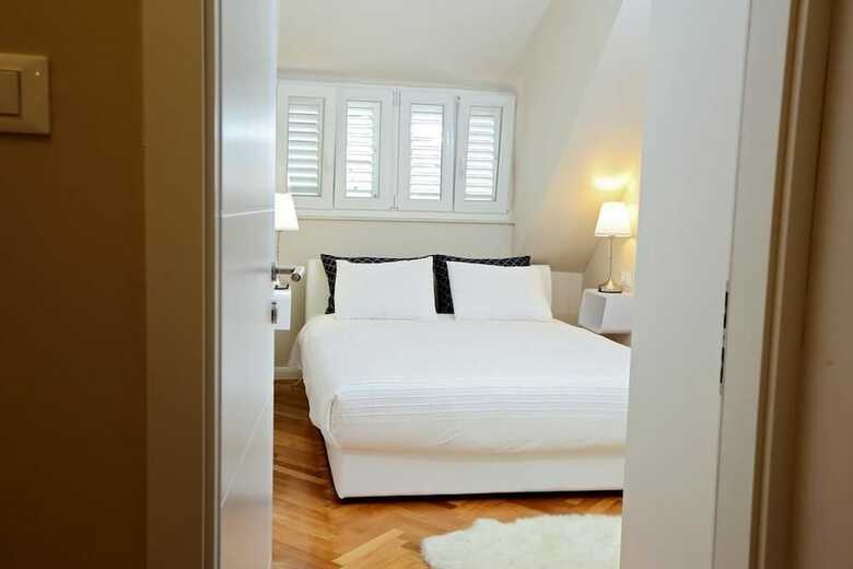 White Stone Apartment  Diocletian Palace