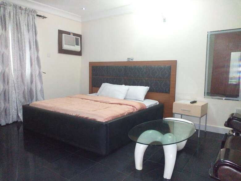 Hotel D'luxx Villa & Suites